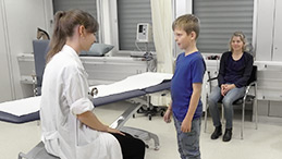 Die Untersuchung des Bewegungsapparates beim Kind