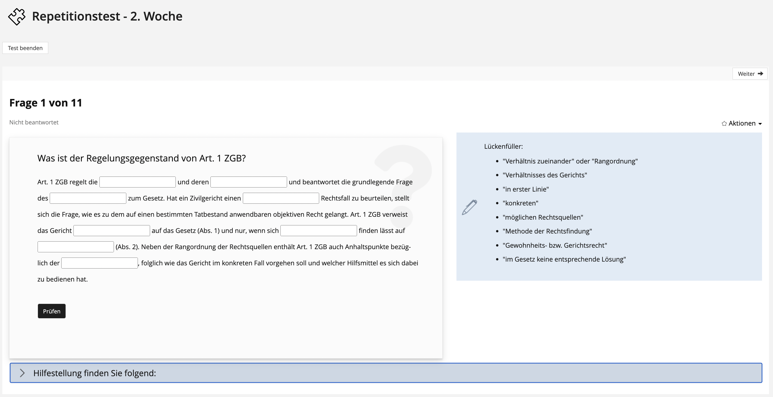 Frage mit Lücken zum Ausfüllen sichtbar, rechts davon ein Feld mit Antwortvorschlägen, die genutzt werden können. Darunter ist ein klickbares Feld sichtbar, das einem Hinweise auf Literaturangaben gibt, wo man weitere Hilfestellungen zum Beantworten der Frage findet.